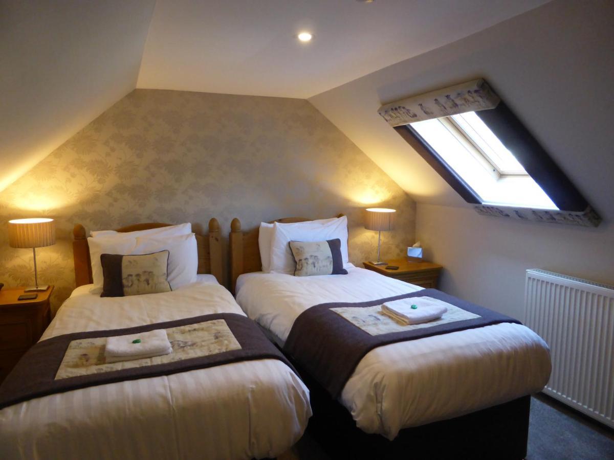 Glen Clova Hotel & Luxury Lodges Millton of Clova Exterior photo