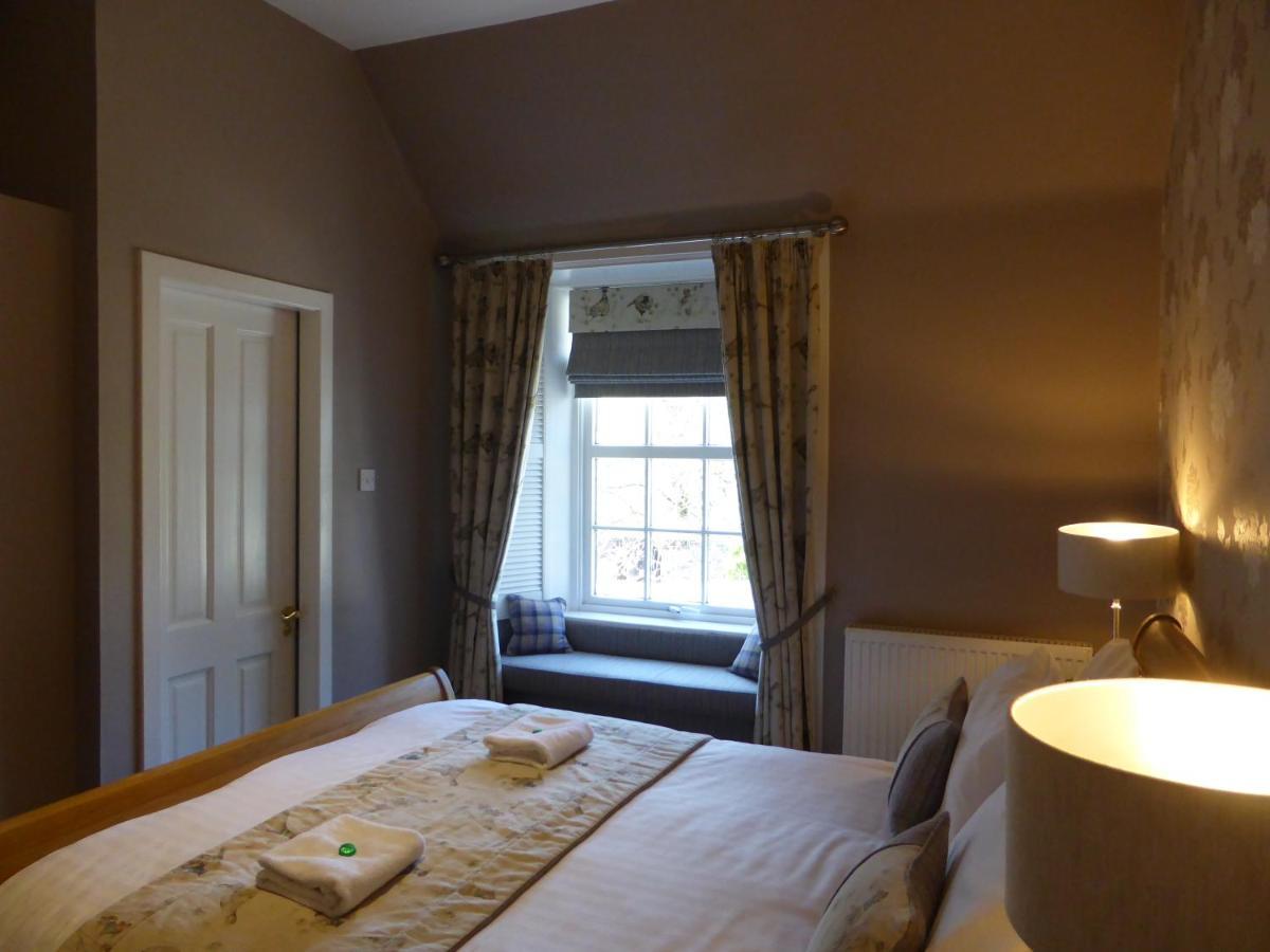Glen Clova Hotel & Luxury Lodges Millton of Clova Exterior photo