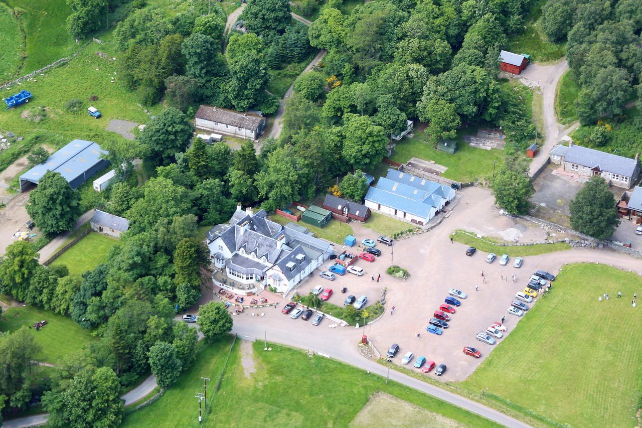 Glen Clova Hotel & Luxury Lodges Millton of Clova Exterior photo