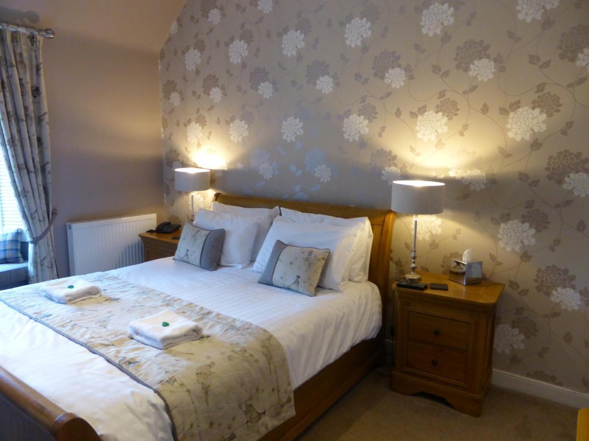 Glen Clova Hotel & Luxury Lodges Millton of Clova Exterior photo
